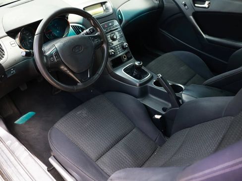 Used 2012 Hyundai Genesis 2.0T RWD image 18