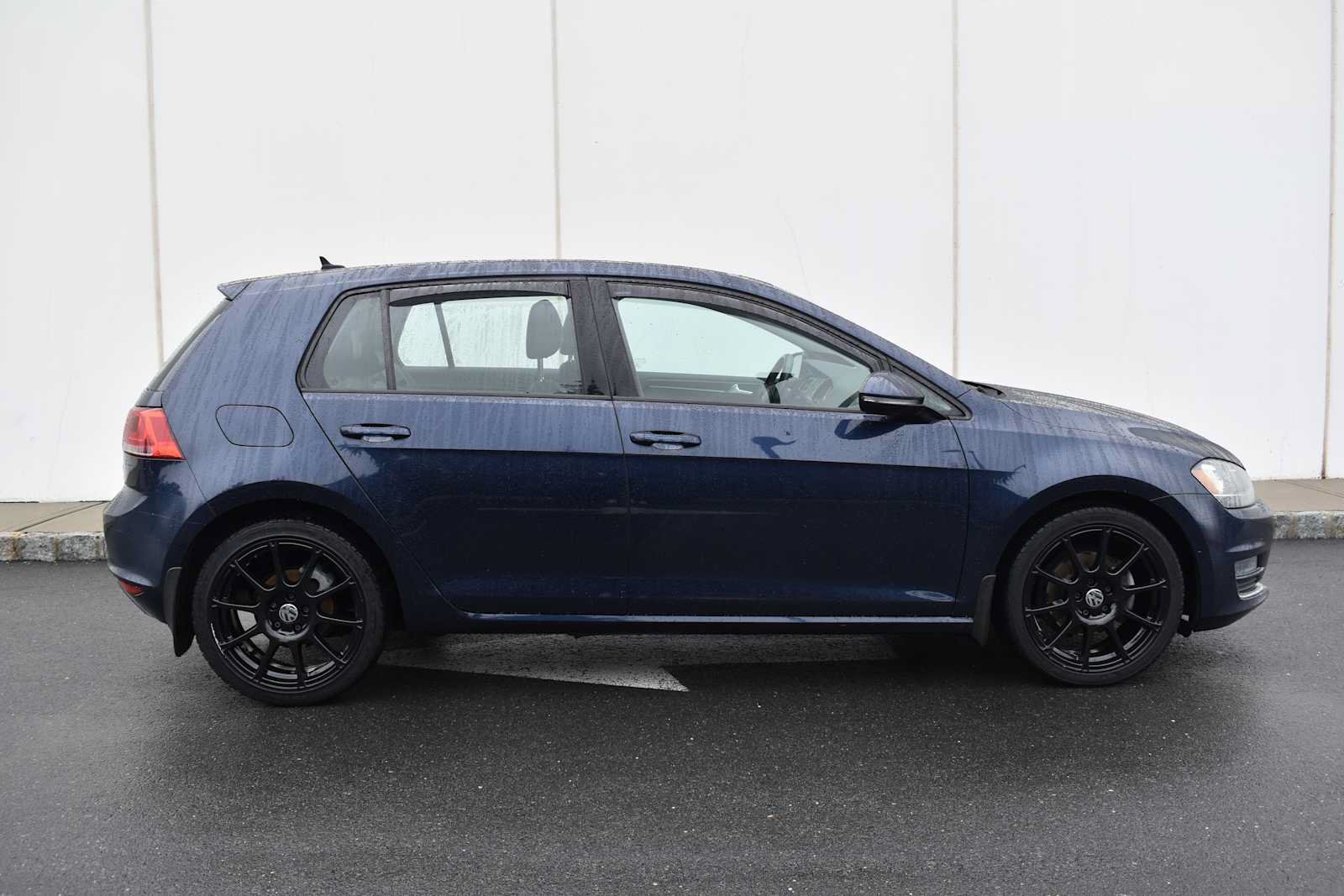 Used 2015 Volkswagen Golf TDI SEL FWD image 4