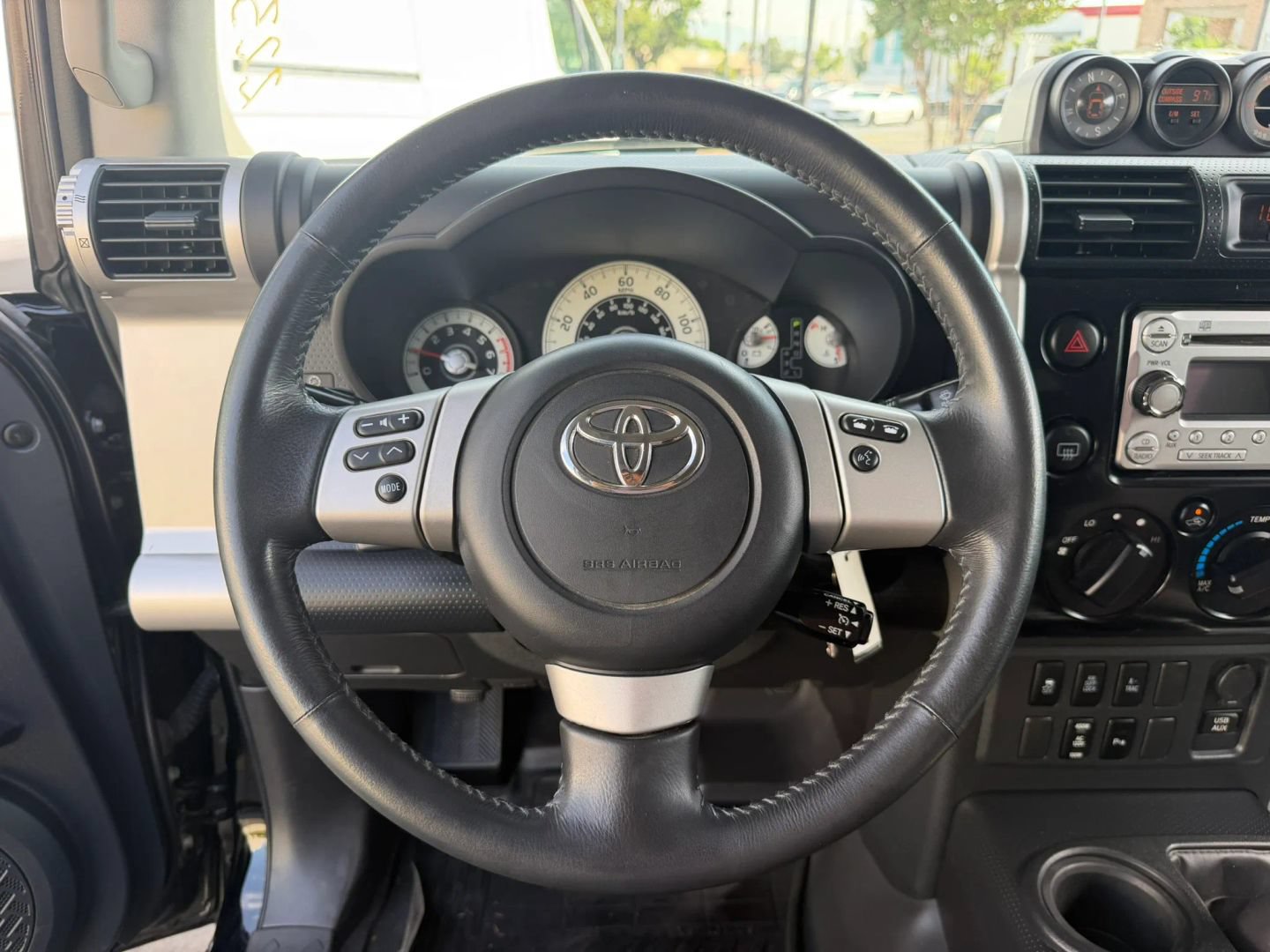 Used 2014 Toyota FJ Cruiser 4WD w/ Upgrade Package image 20