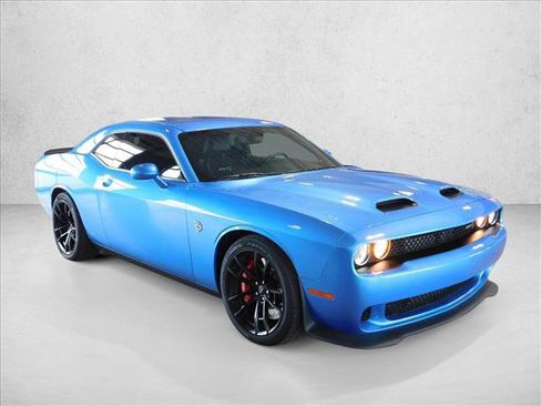 Used 2023 Dodge Challenger SRT Hellcat w/ Driver Convenience Group RWD image 3
