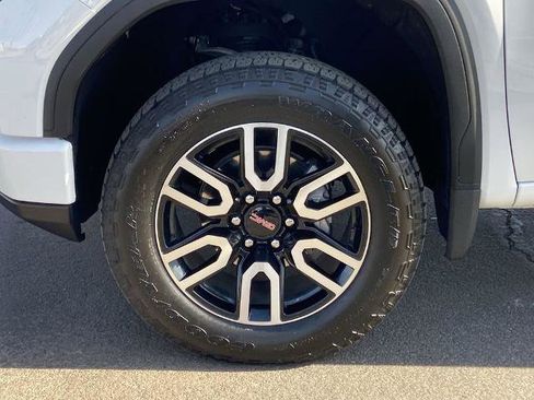 Used 2025 GMC Sierra 1500 AT4 w/ AT4 Premium Package image 29