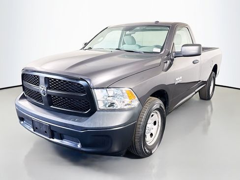 Used 2018 RAM 1500 Express RWD image 4
