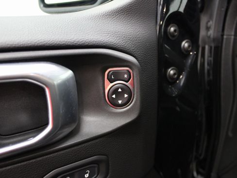 Used 2023 Jeep Wrangler Unlimited Sahara w/ Cold Weather Group image 10