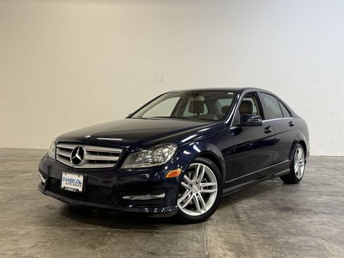 Used 2013 Mercedes-Benz C 250 Sedan image 33
