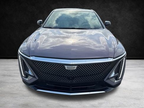 Used 2024 Cadillac Lyriq Luxury AWD/4WD image 11