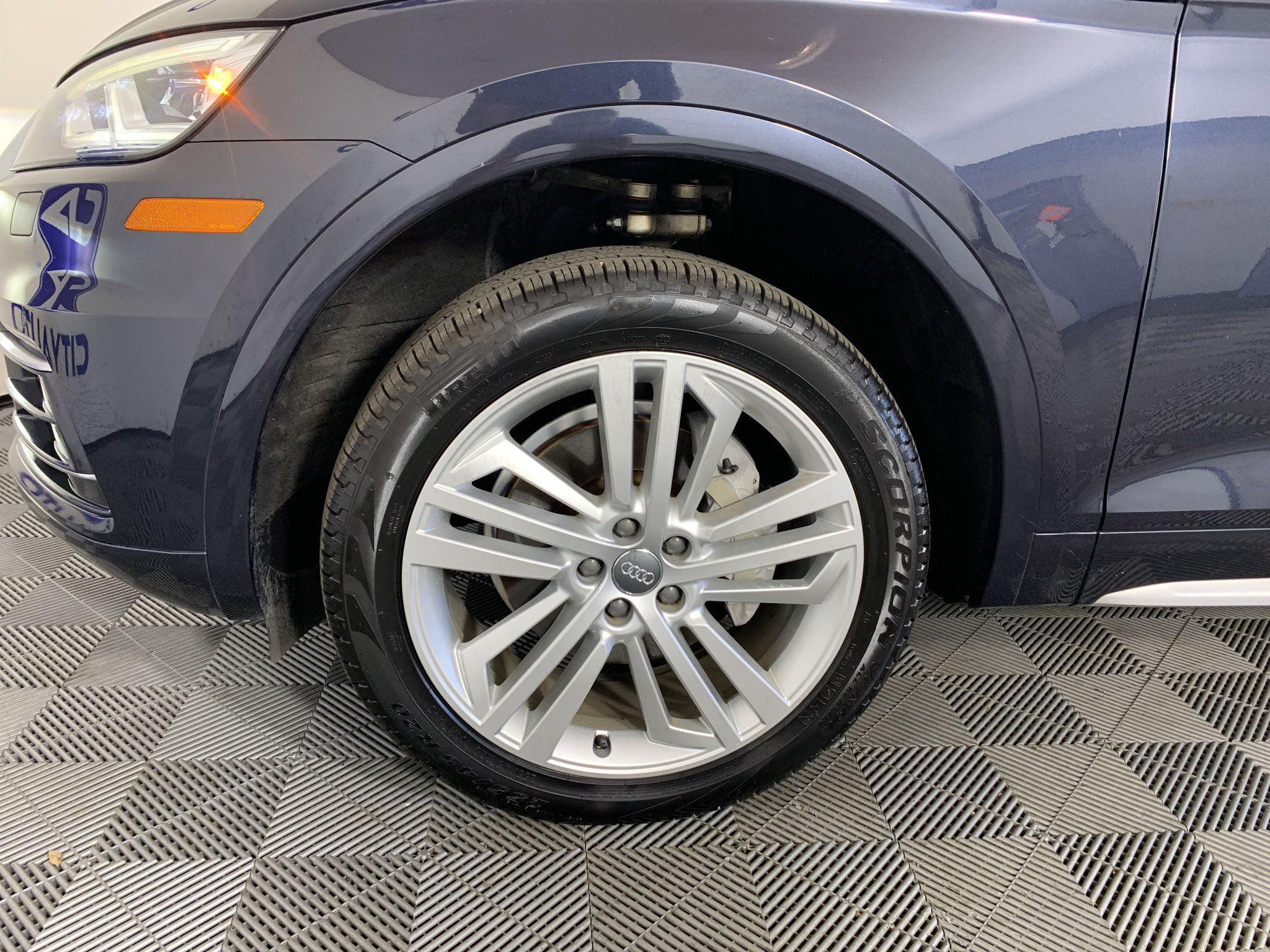 Used 2018 Audi Q5 2.0T Premium Plus w/ Premium Plus Package AWD/4WD image 11