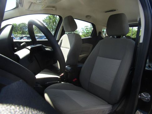 Used 2020 Ford EcoSport S FWD image 12