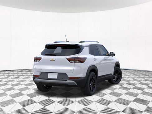 New 2026 Chevrolet TrailBlazer LT w/ Midnight Edition FWD image 9