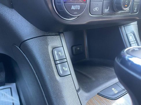 Used 2018 GMC Acadia SLE AWD/4WD image 24