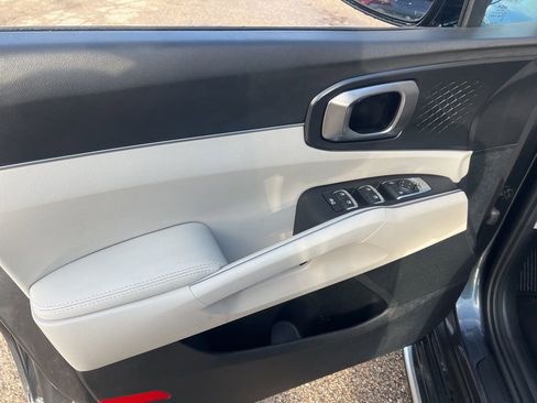 Certified 2023 Kia Sorento S image 6
