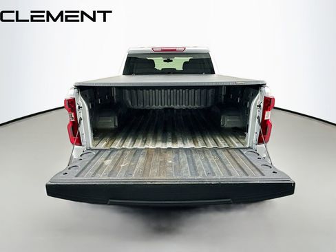 Used 2021 Chevrolet Silverado 1500 LT w/ Z71 Off-Road Package image 11