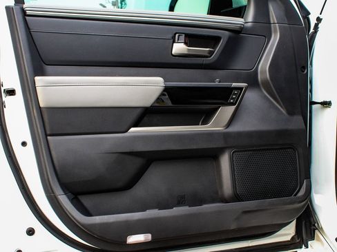 Used 2024 Toyota Tundra Limited image 8