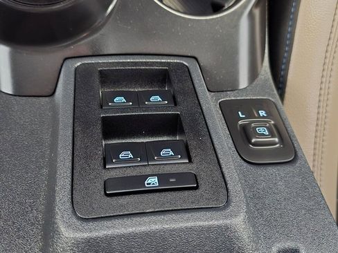 Used 2024 Ford Bronco Wildtrak AWD/4WD image 34