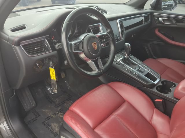 Used 2018 Porsche Macan AWD/4WD image 11