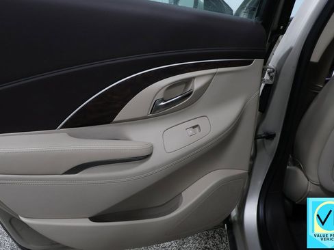 Used 2014 Buick LaCrosse Leather image 21