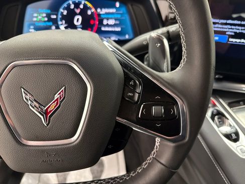 Used 2024 Chevrolet Corvette Stingray Coupe w/ Z51 Performance Package image 18