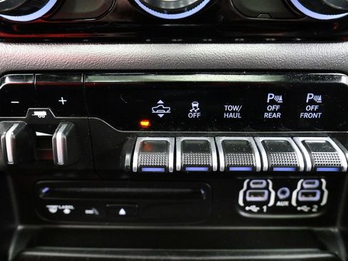 Used 2019 RAM 1500 Rebel w/ Level 2 Equipment Group AWD/4WD image 31