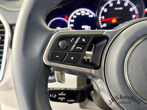 Used 2023 Porsche Cayenne Platinum Edition AWD/4WD image 13