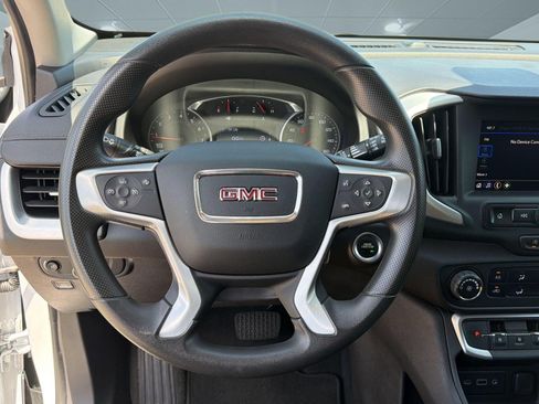Used 2024 GMC Terrain SLE AWD/4WD image 11