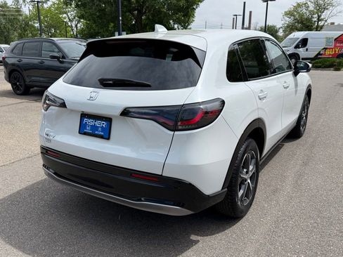 Used 2024 Honda HR-V EX-L image 3