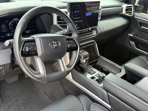 Used 2024 Toyota Sequoia Platinum AWD/4WD image 11