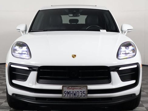 Used 2024 Porsche Macan AWD/4WD image 2