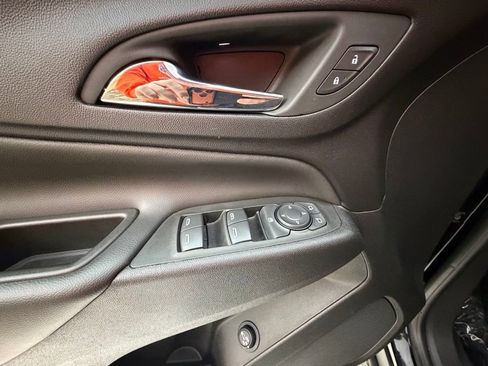 Used 2023 Chevrolet Equinox LT image 26