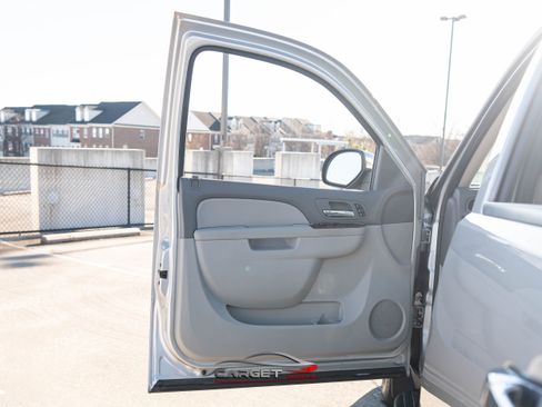 Used 2011 Chevrolet Avalanche LTZ image 37