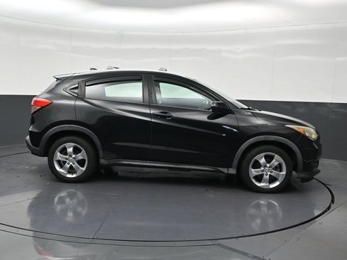 Used 2016 Honda HR-V LX image 6