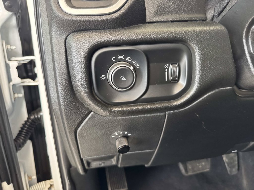Used 2021 RAM 3500 Big Horn AWD/4WD image 22