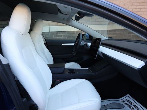 Used 2023 Tesla Model 3 Standard Range image 28