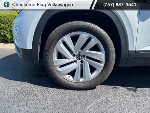 Used 2023 Volkswagen Atlas Cross Sport SE AWD/4WD image 5