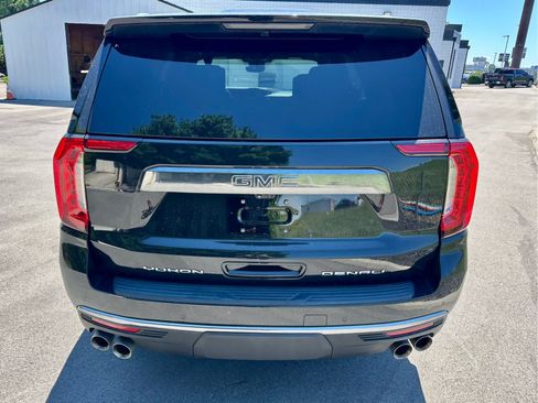 Used 2023 GMC Yukon Denali Ultimate AWD/4WD image 6