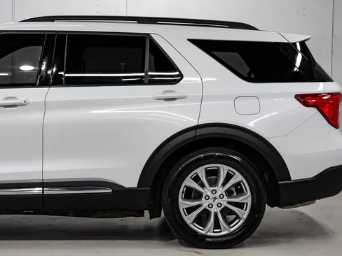 Used 2020 Ford Explorer XLT w/ Equipment Group 202A RWD image 20