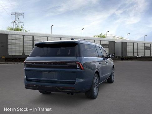 New 2026 Lincoln Navigator L Reserve image 8