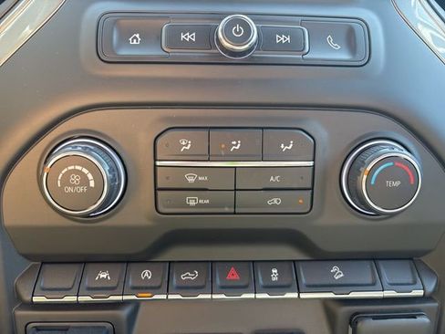 Used 2025 Chevrolet Silverado 1500 Custom Trail Boss w/ Turbomax Blackout Package AWD/4WD image 39