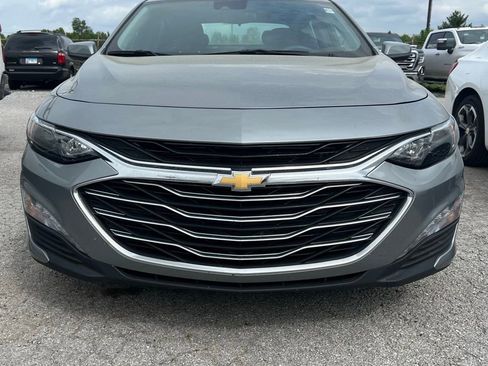 Used 2024 Chevrolet Malibu LT image 2