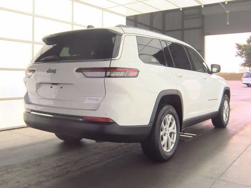 Used 2023 Jeep Grand Cherokee L Limited AWD/4WD image 9