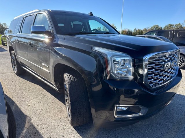 Used 2019 GMC Yukon XL Denali w/ Denali Ultimate Package AWD/4WD image 7