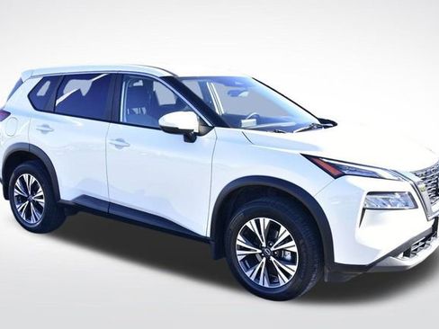 Used 2023 Nissan Rogue SV image 6