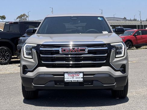 New 2026 GMC Terrain Elevation w/ Technology Package II FWD image 2
