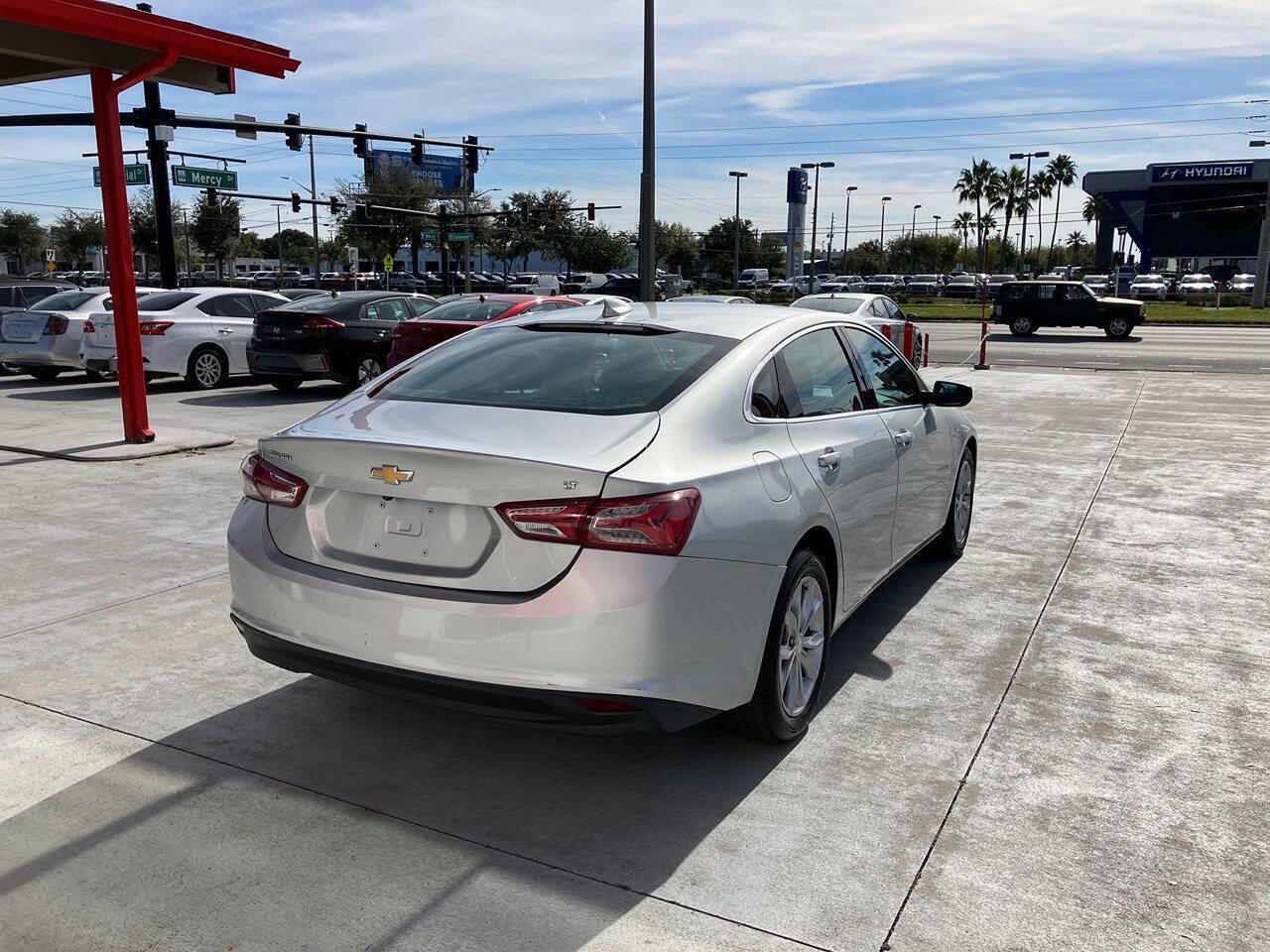 Used 2019 Chevrolet Malibu LT FWD image 7
