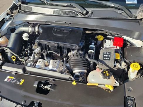 Used 2024 Jeep Compass Trailhawk image 30