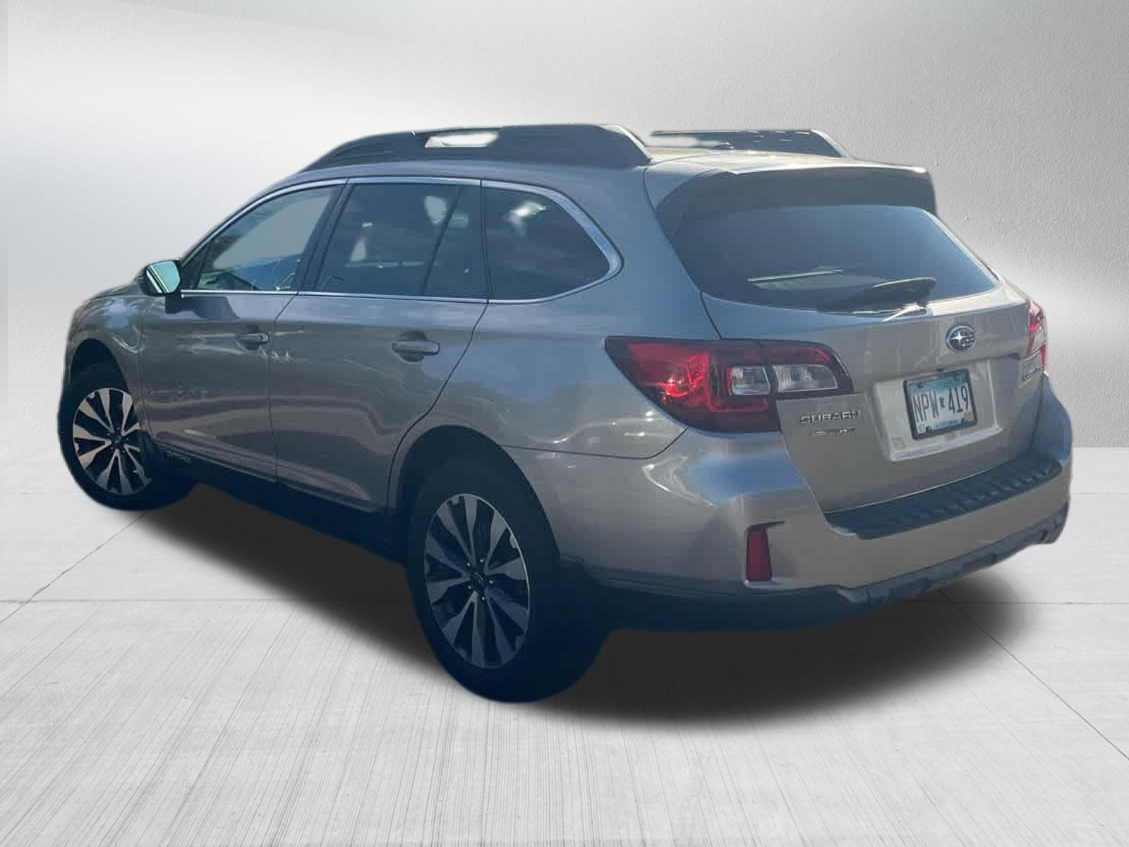 Used 2015 Subaru Outback 2.5i Limited AWD/4WD image 9