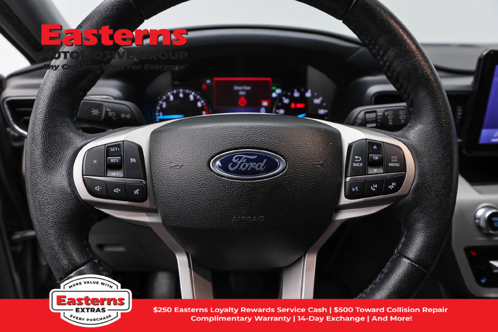 Used 2023 Ford Explorer XLT w/ Equipment Group 202A AWD/4WD image 11