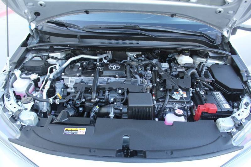 Used 2025 Toyota Corolla LE FWD image 40