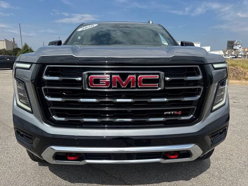 New 2026 GMC Yukon XL AT4 w/ AT4 Premium Plus Package AWD/4WD image 9