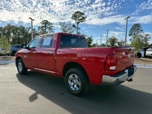 Used 2022 RAM 1500 Classic SLT image 3