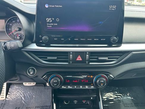 Used 2022 Kia Forte GT-Line w/ GT-Line Premium Package FWD image 17