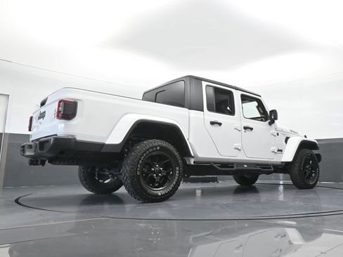 Used 2024 Jeep Gladiator Sport AWD/4WD image 54